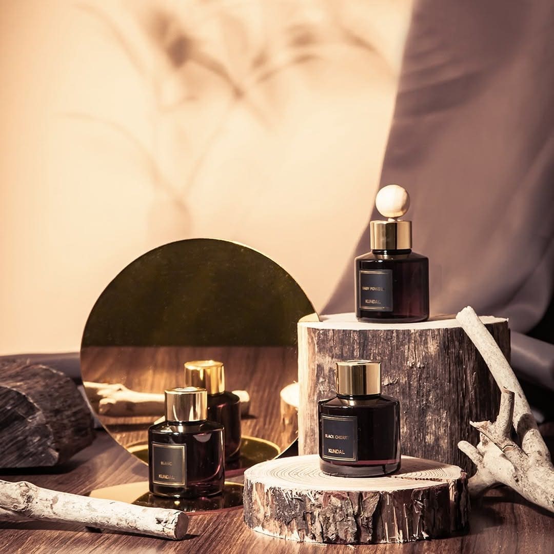 Chọn tinh dầu thơm ô tô phù hợp – Bí quyết giúp không gian xe luôn thơm mát &#038; thư giãn