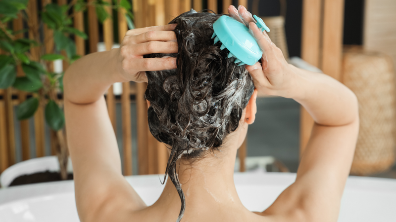 Gội Đầu Mỗi Ngày Có Thực Sự Tốt? Lợi Ích, Tác Hại Và Giải Pháp