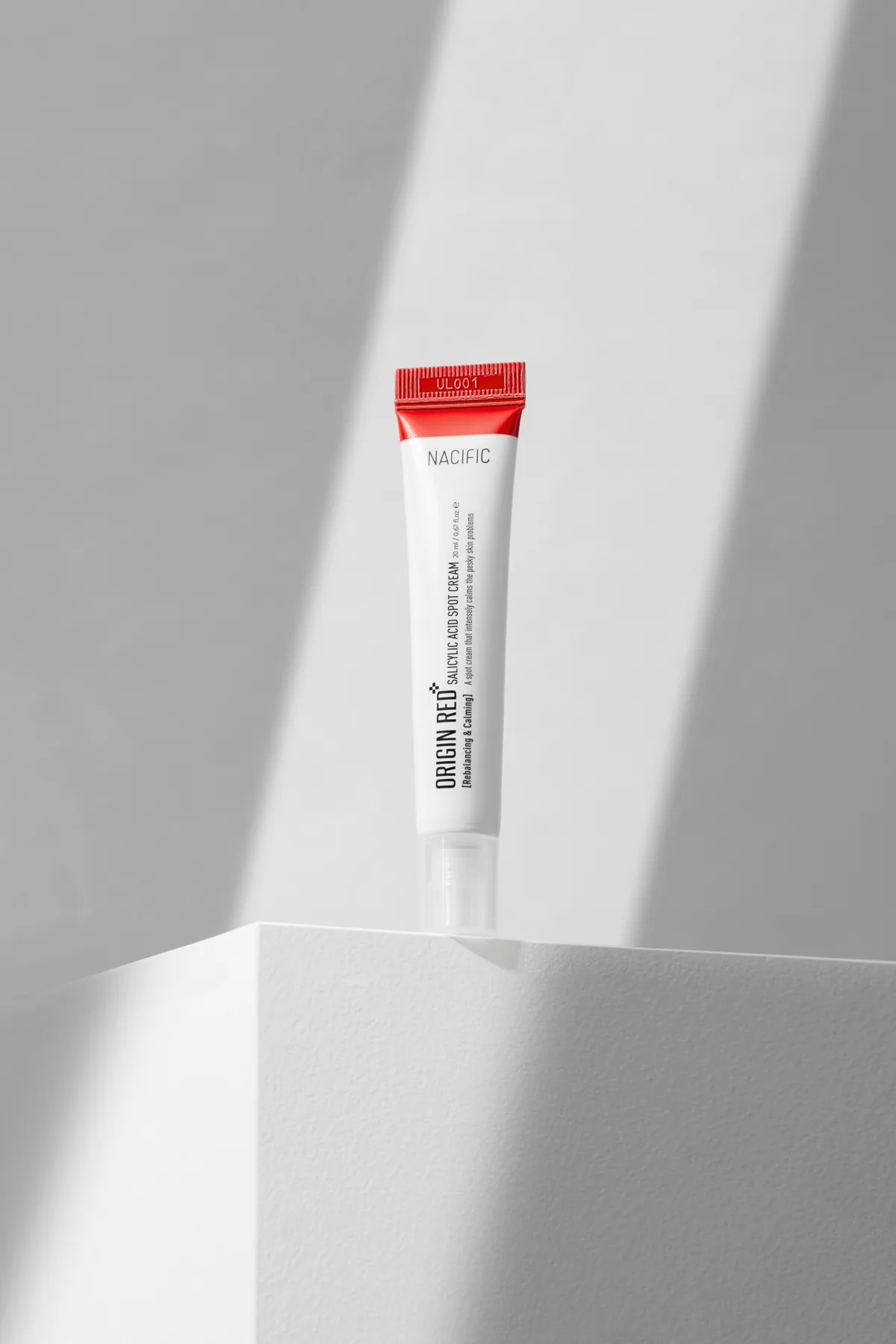 네시픽 오리진 레드 살리실산 스팟 크림 20ml 연출 2